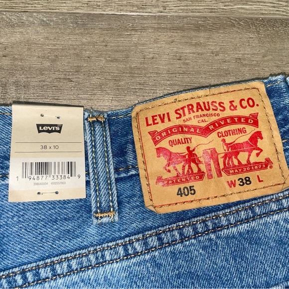 Levi’s 405 Jorts - Picture 3 of 4